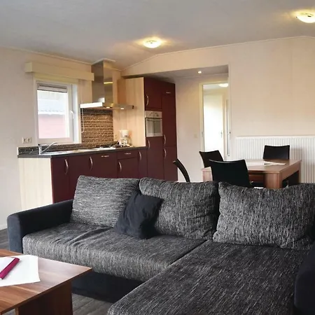 2 Bedroom Lovely In