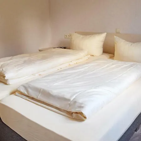 2 Bedroom Lovely In Ferienhaus *